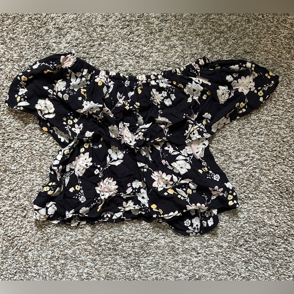 Billabong off the shoulder crop top